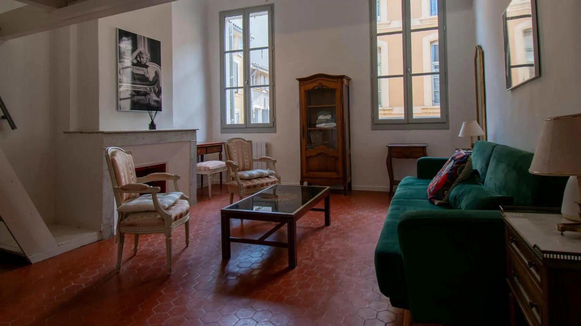 New! Joli T2 Mezzanine En Centre Ville Aix-en-Provence